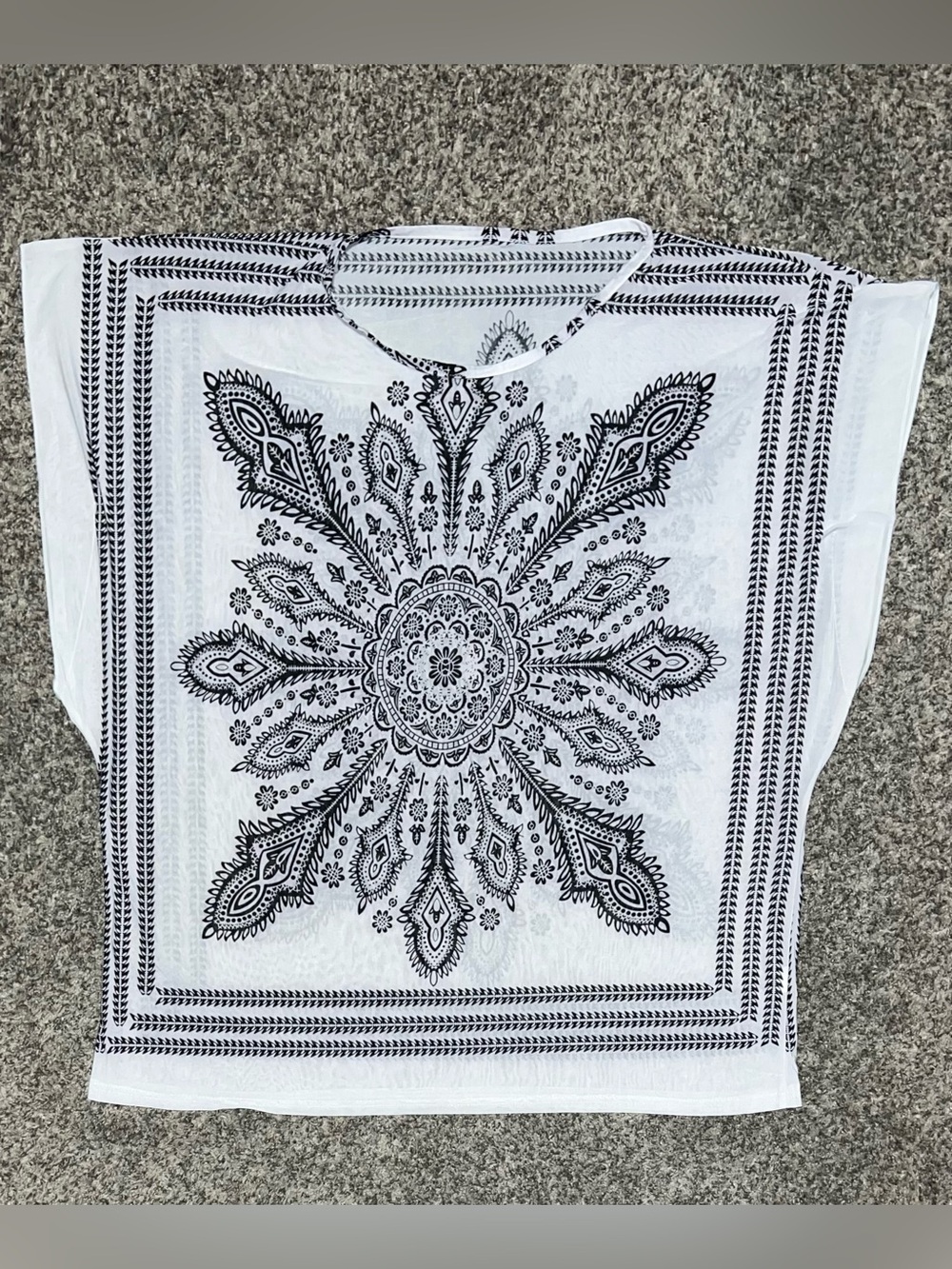 Cleo Black and White Medallion Boho Ethnic Floral Kimono MuuMuu Tunic Top! - Picture 4 of 8